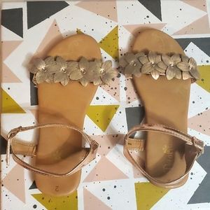 Girl's sandals
